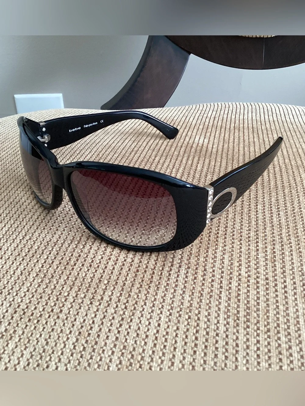 bebe Fab-you-lous black vintage full frame women’s sunglasses